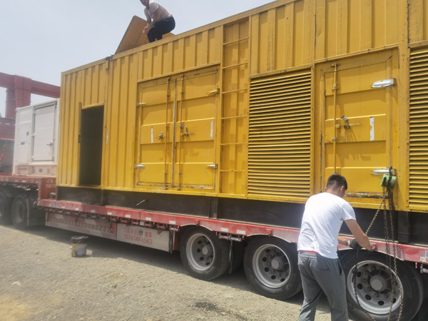 木垒除了负载情况和发动机维护，还有哪些因素会影响 200kw 柴油发电机的油耗？