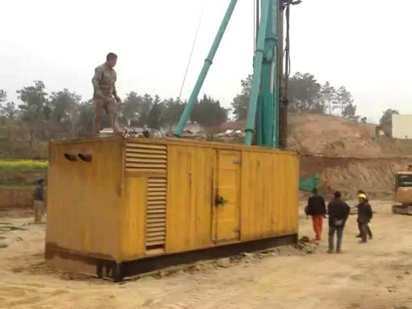 木垒如何判断水冷式机油散热器密封件是否需要更换?